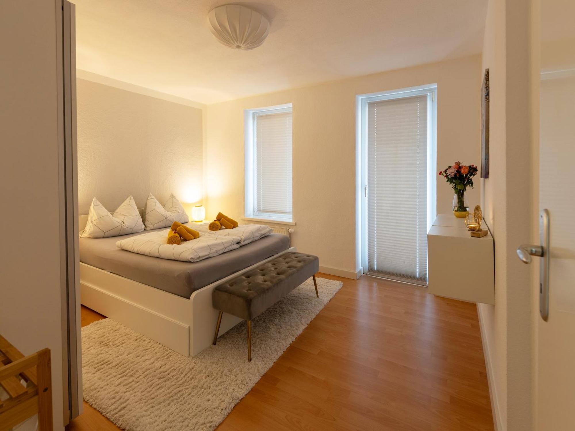 Schlosskoenig - Modernes & Zentrales Apartment Mit Balkon Und Arbeitsplatz Шверін Екстер'єр фото