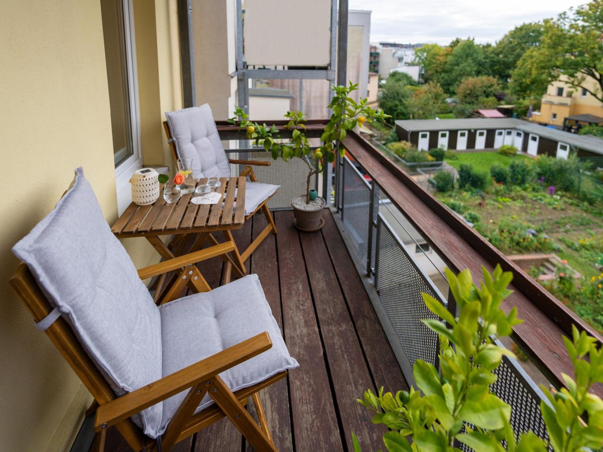Schlosskoenig - Modernes & Zentrales Apartment Mit Balkon Und Arbeitsplatz Шверін Екстер'єр фото