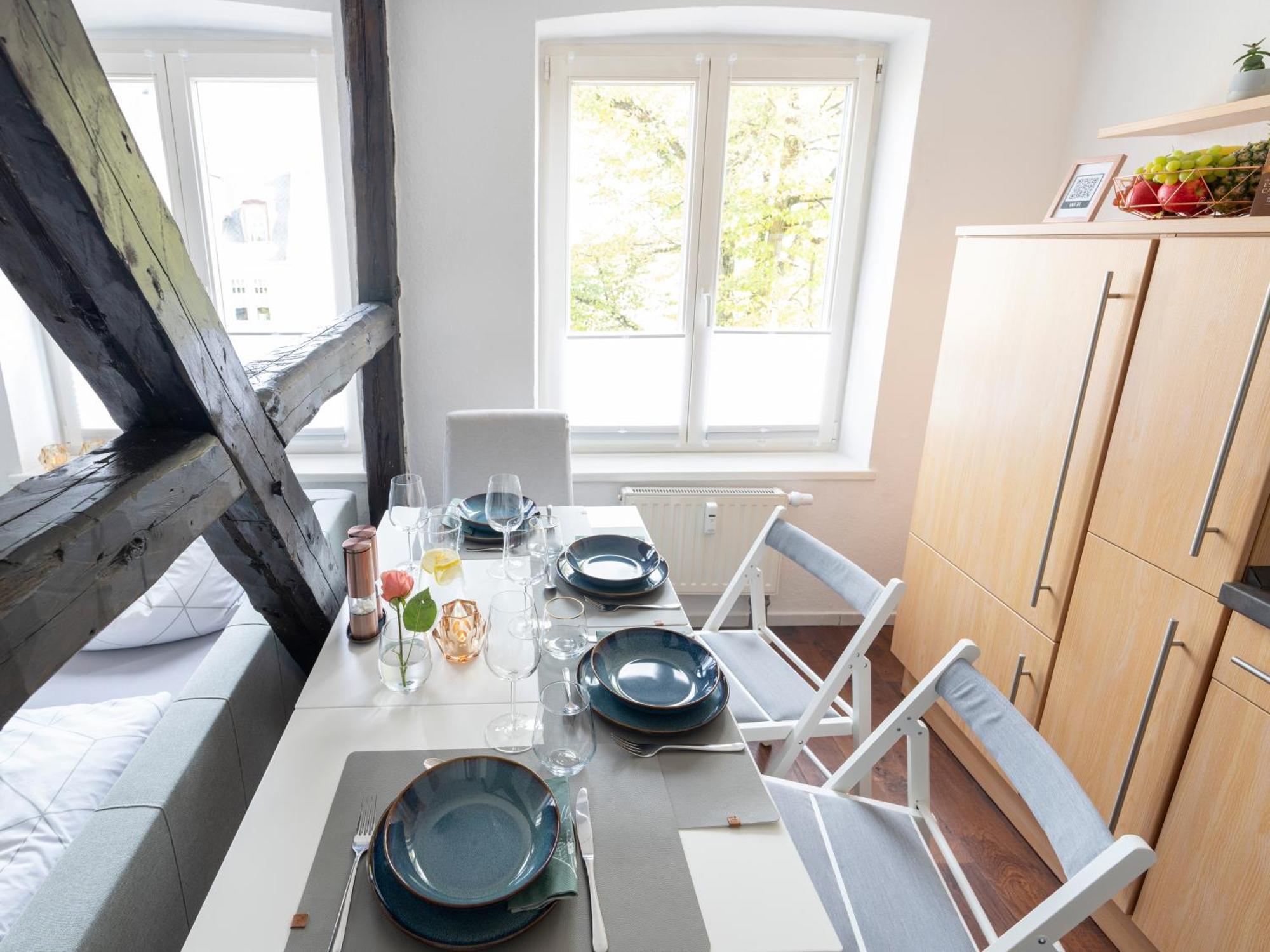 Schlosskoenig - Modernes & Zentrales Apartment Mit Balkon Und Arbeitsplatz Шверін Екстер'єр фото